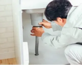 シンク 下 水漏れの排水ホース交換事例